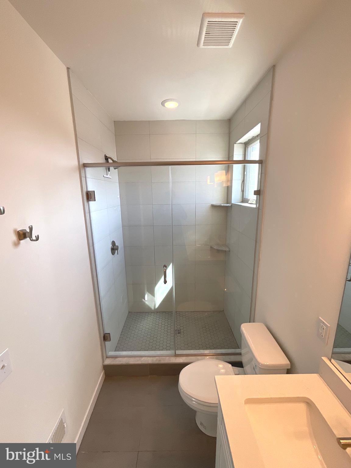 EAST KENSINGTON - Residential Lease