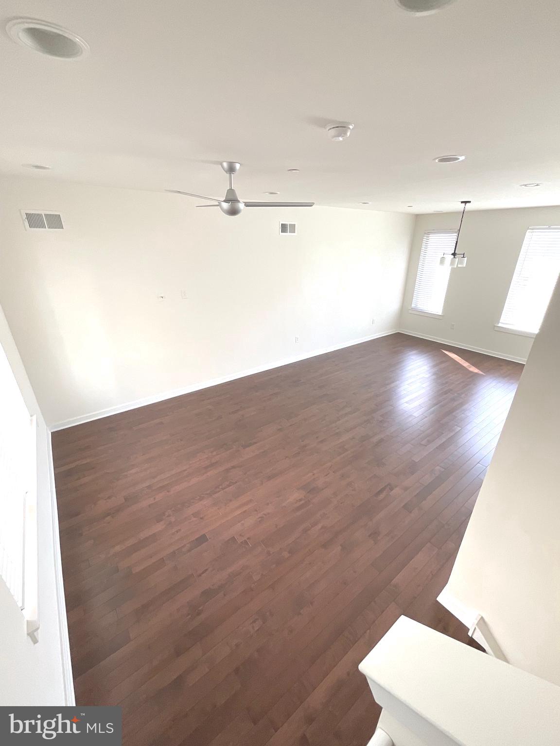 EAST KENSINGTON - Residential Lease