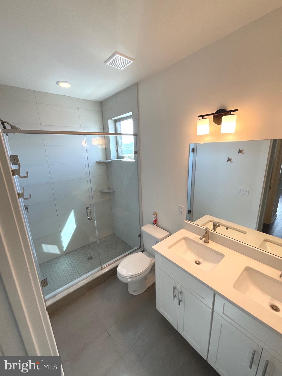 EAST KENSINGTON - Residential Lease