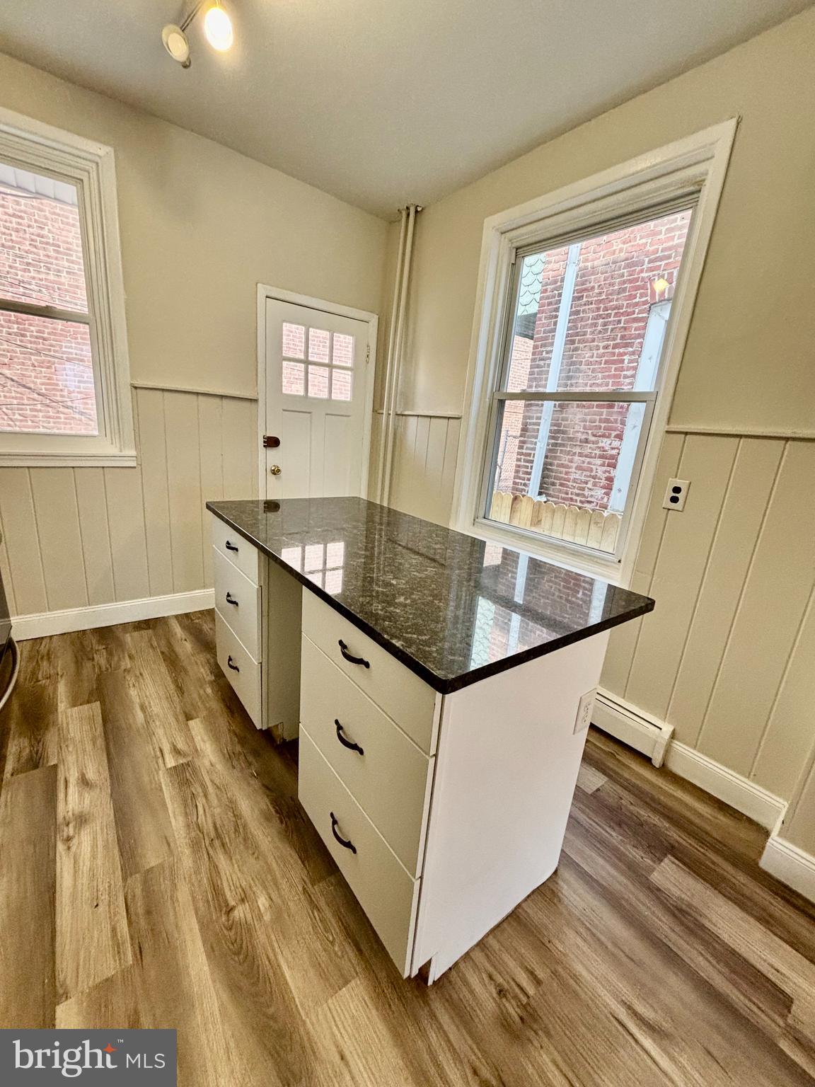 HUNTING PARK - Residential
