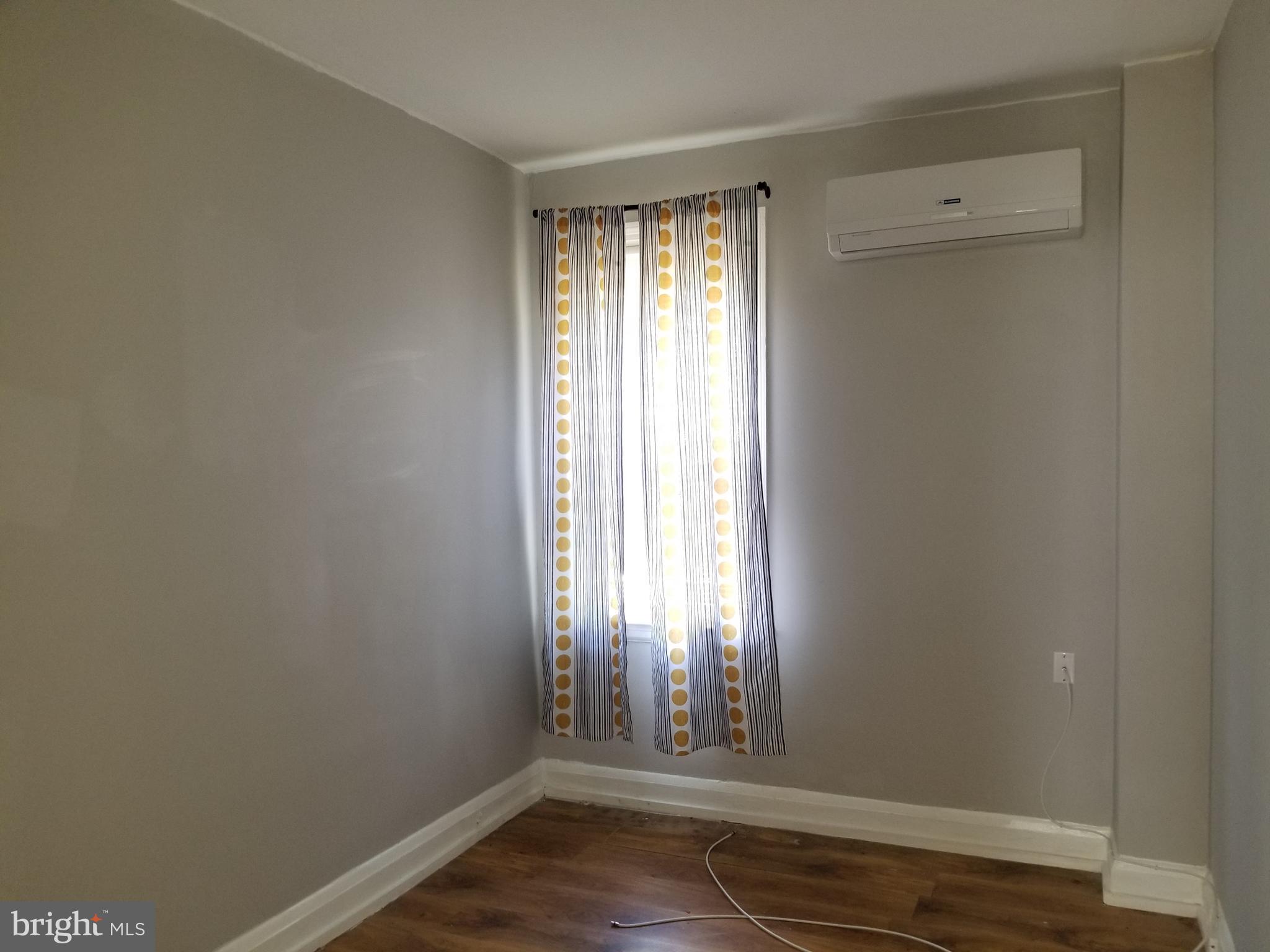 WINSTON GOVANS - Residential Lease