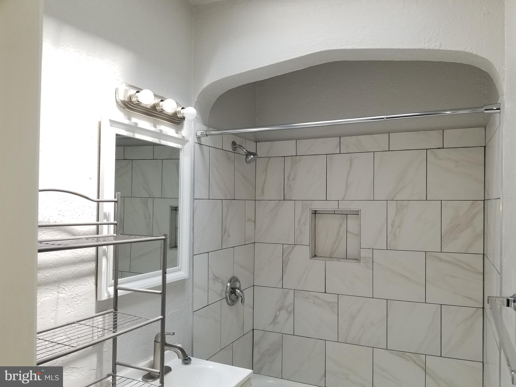 WINSTON GOVANS - Residential Lease