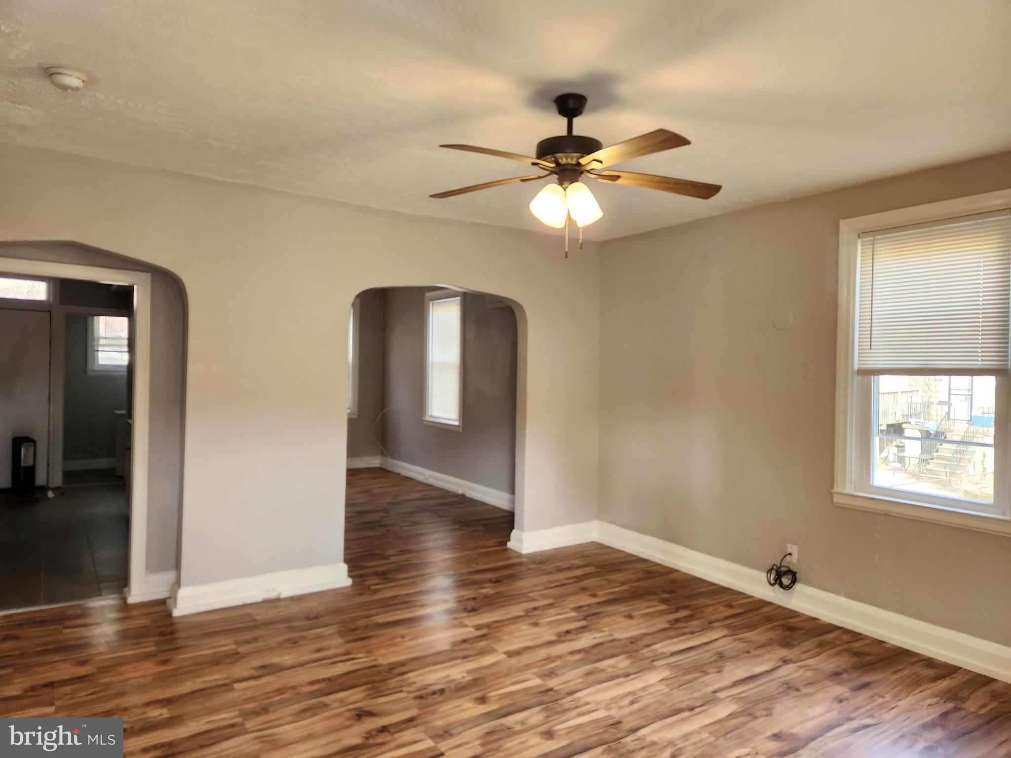 WINSTON GOVANS - Residential Lease