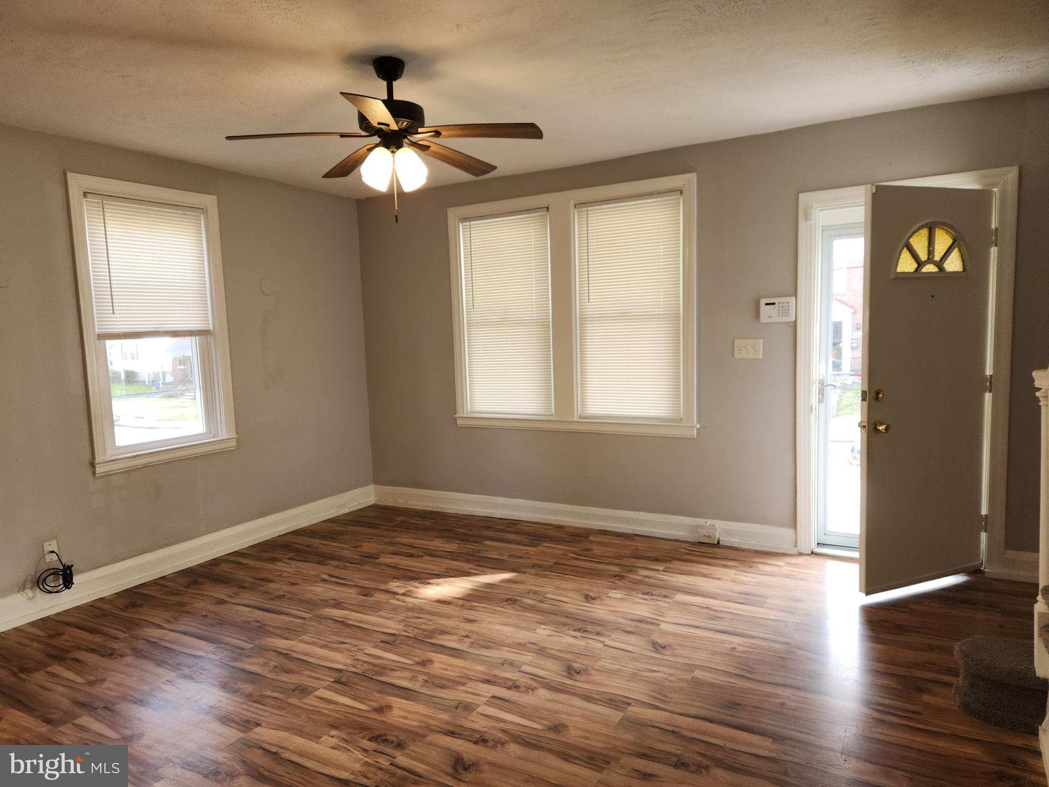 WINSTON GOVANS - Residential Lease