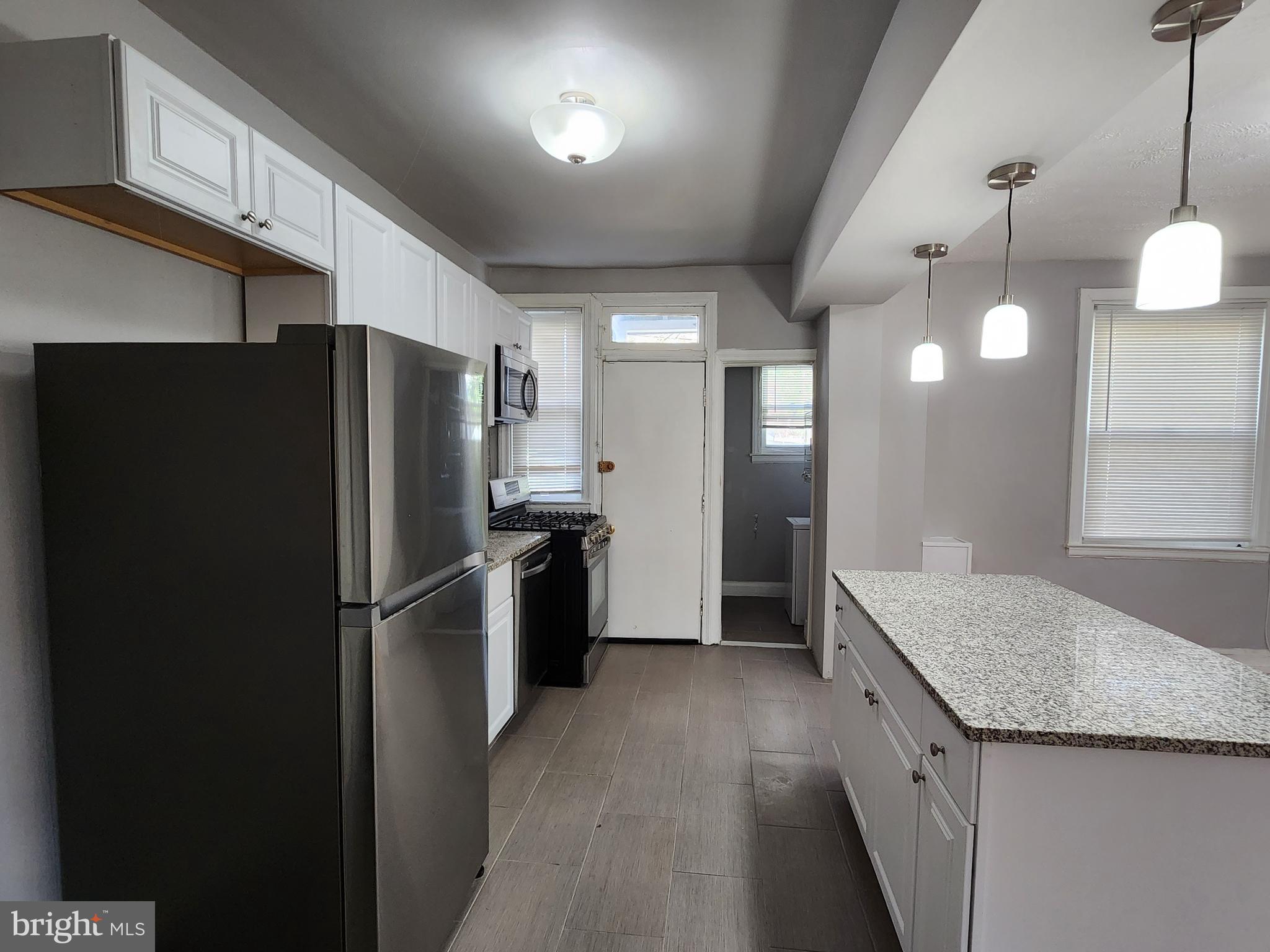 WINSTON GOVANS - Residential Lease