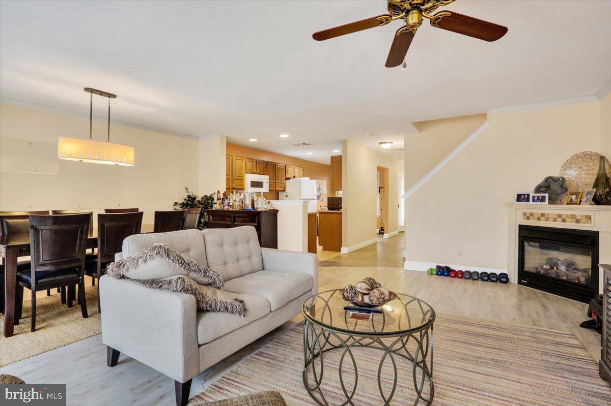 203 OAK HILL LANE