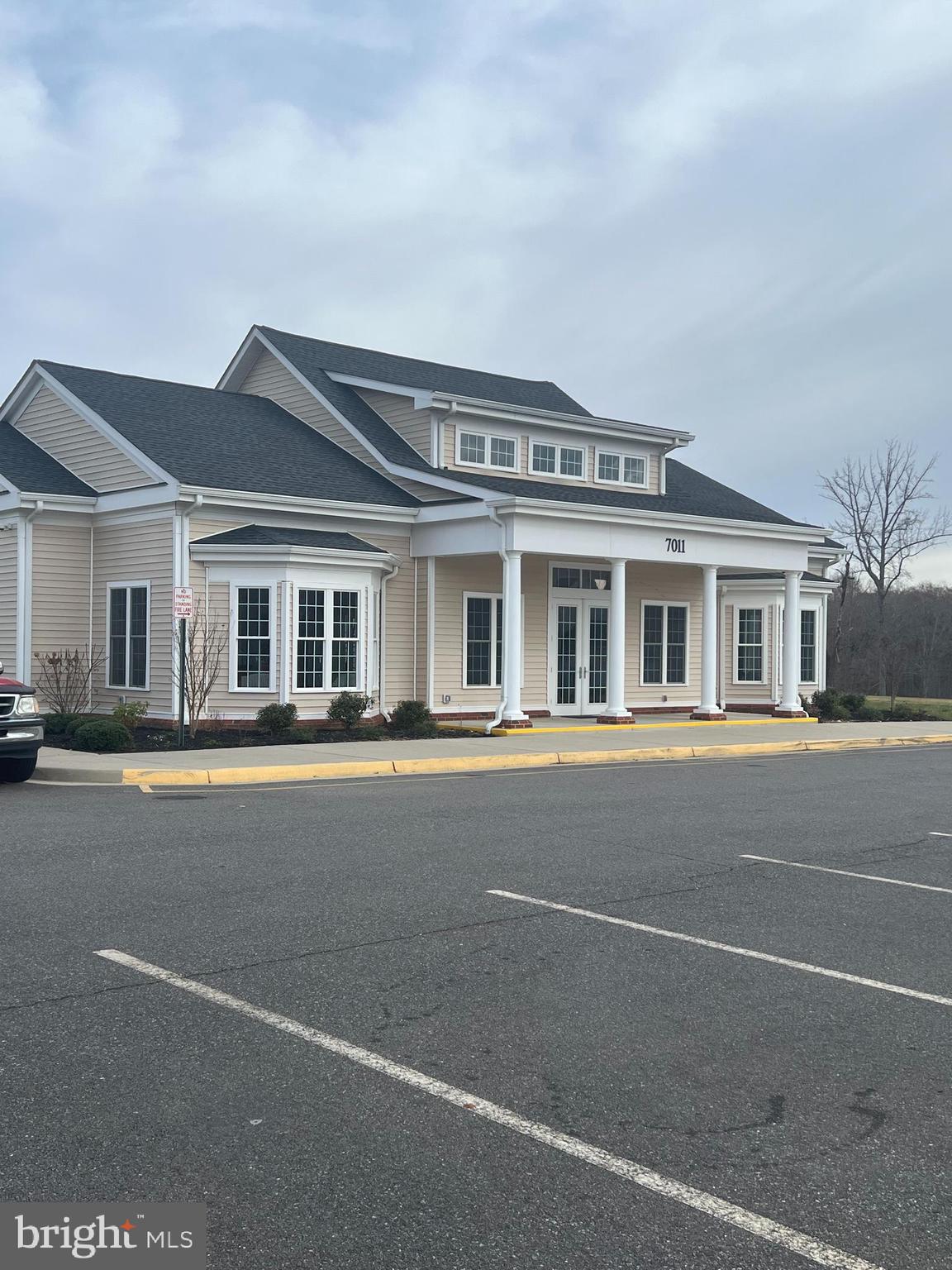 COURTHOUSE COMMONS - Residential Lease