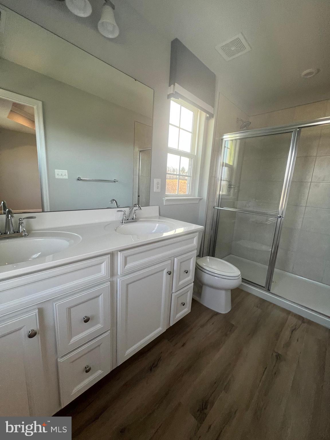 COURTHOUSE COMMONS - Residential Lease