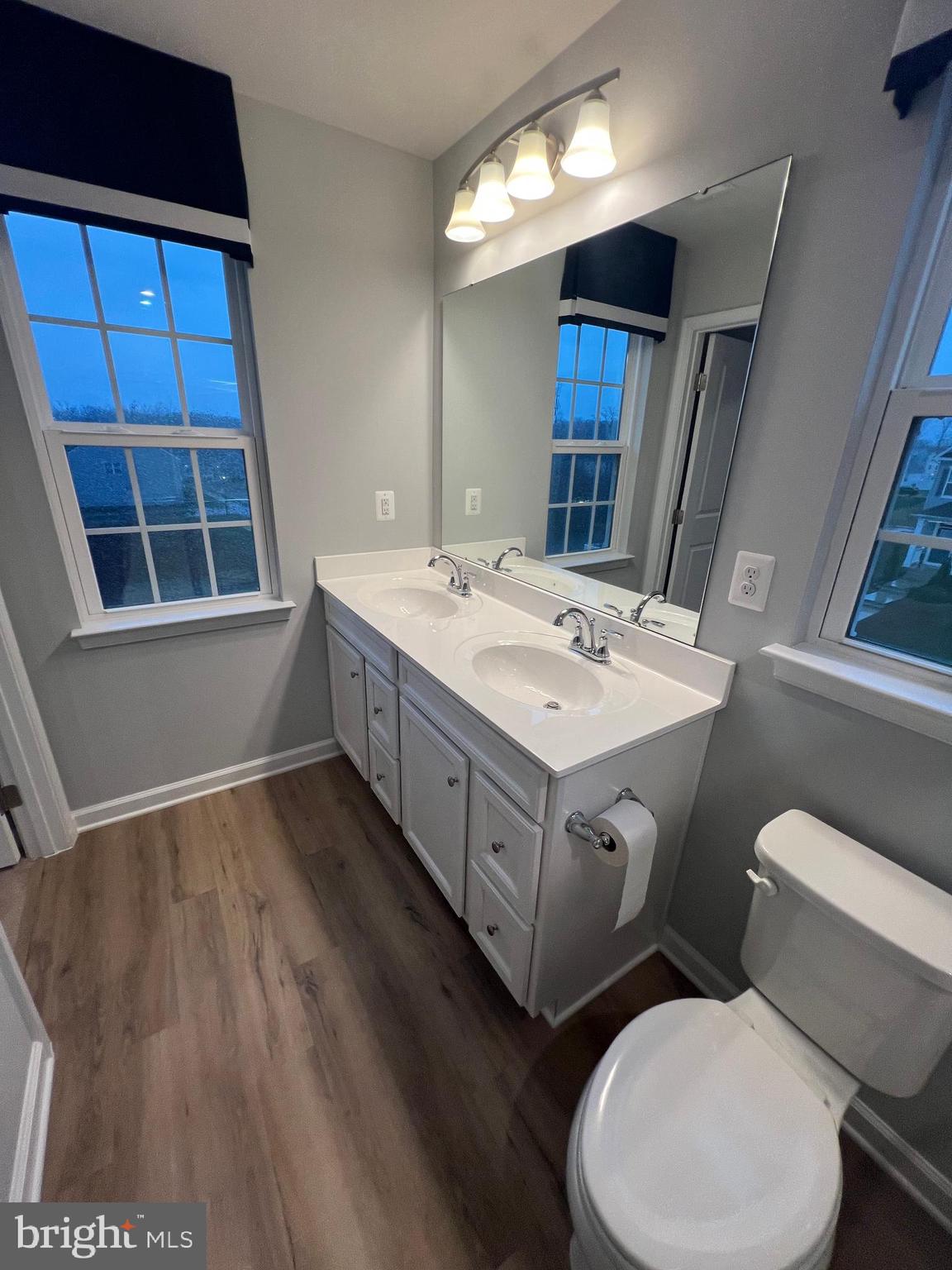 COURTHOUSE COMMONS - Residential Lease