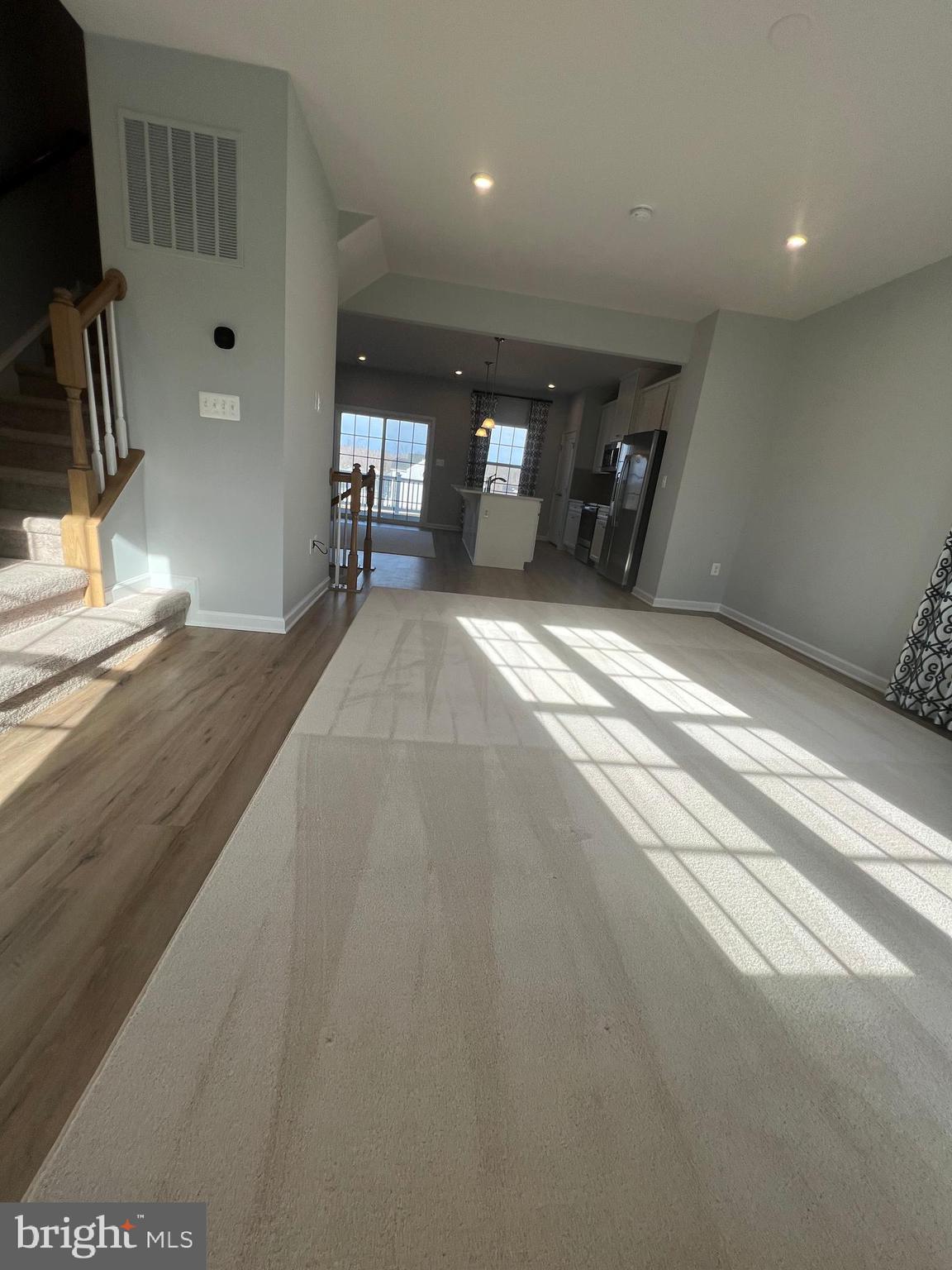 COURTHOUSE COMMONS - Residential Lease