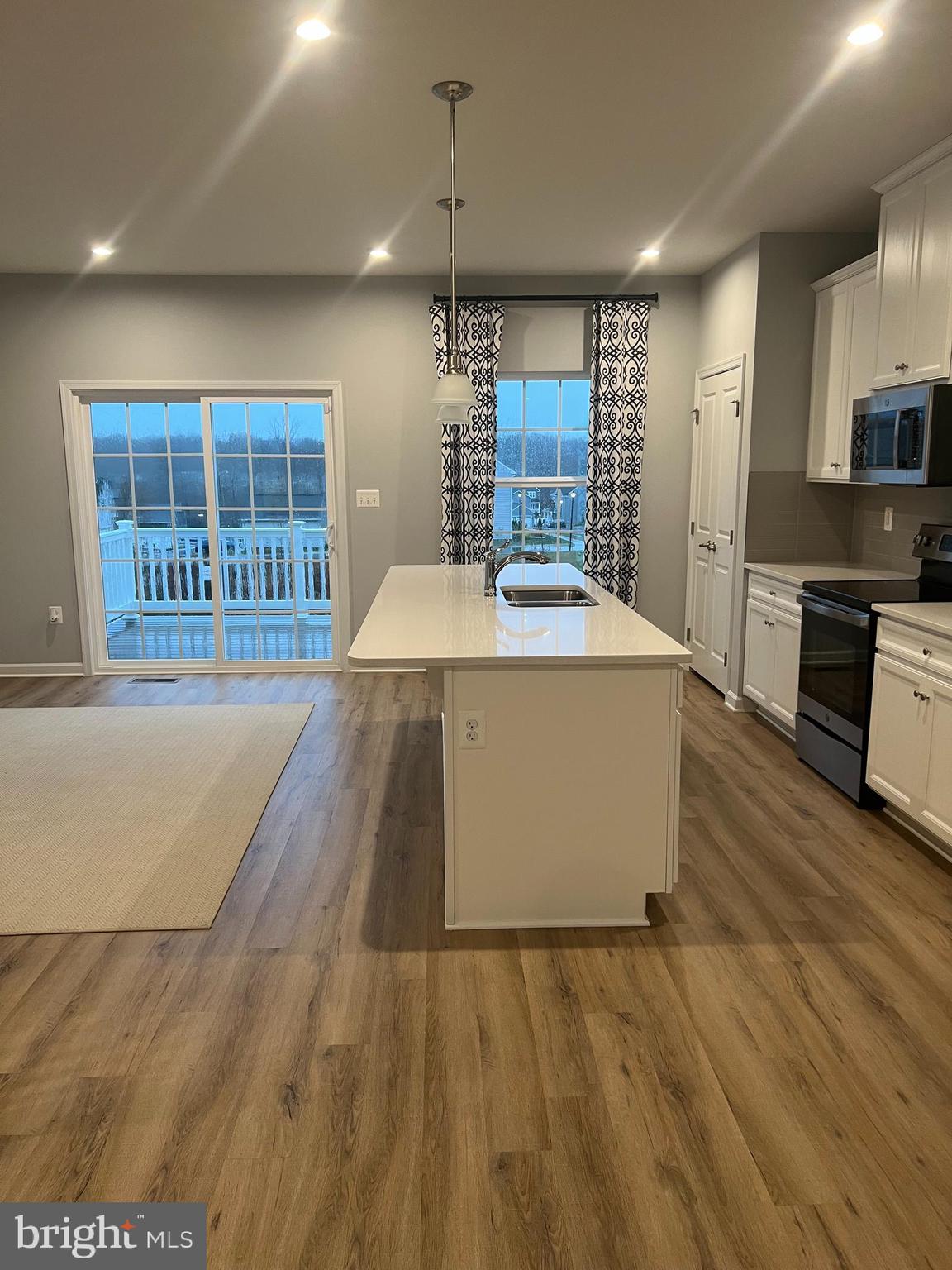 COURTHOUSE COMMONS - Residential Lease