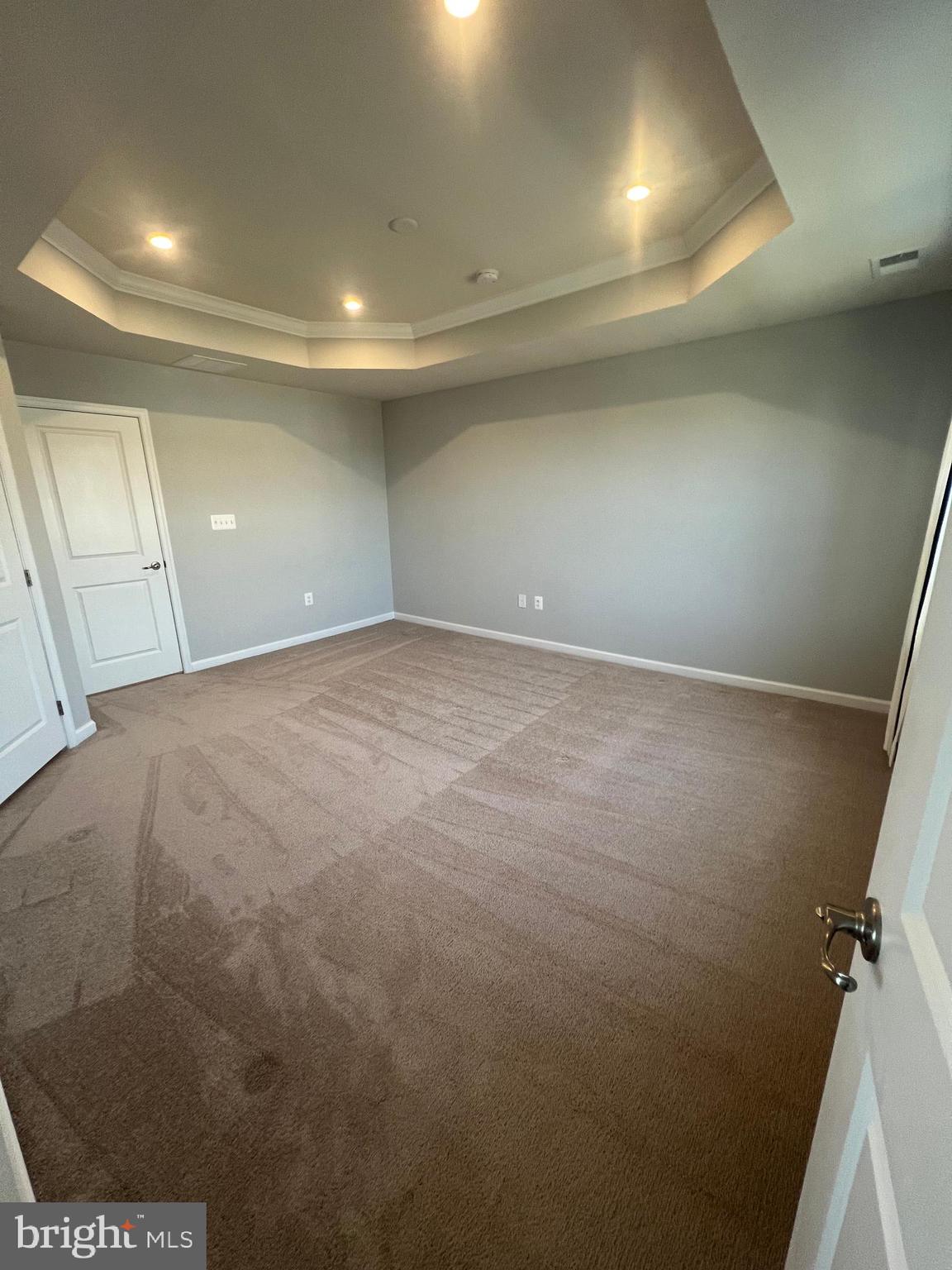 COURTHOUSE COMMONS - Residential Lease