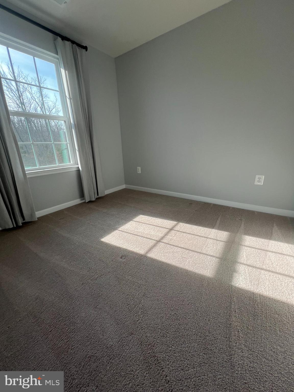 COURTHOUSE COMMONS - Residential Lease