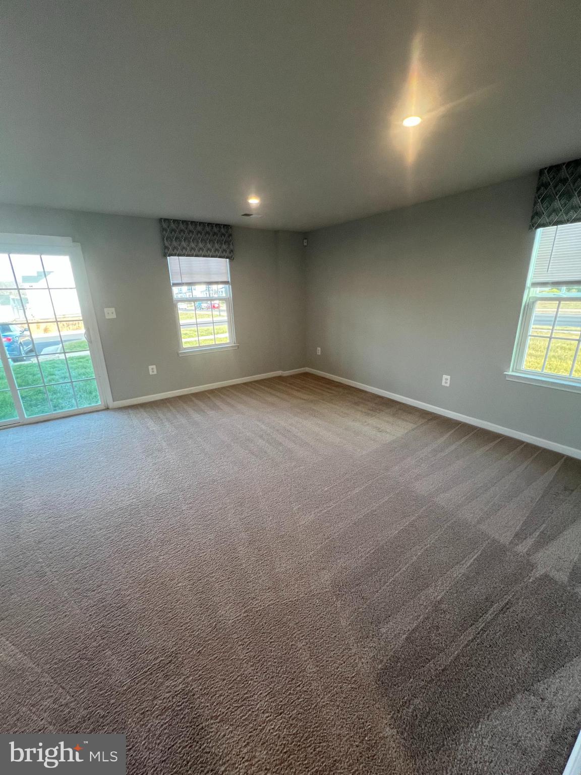 COURTHOUSE COMMONS - Residential Lease