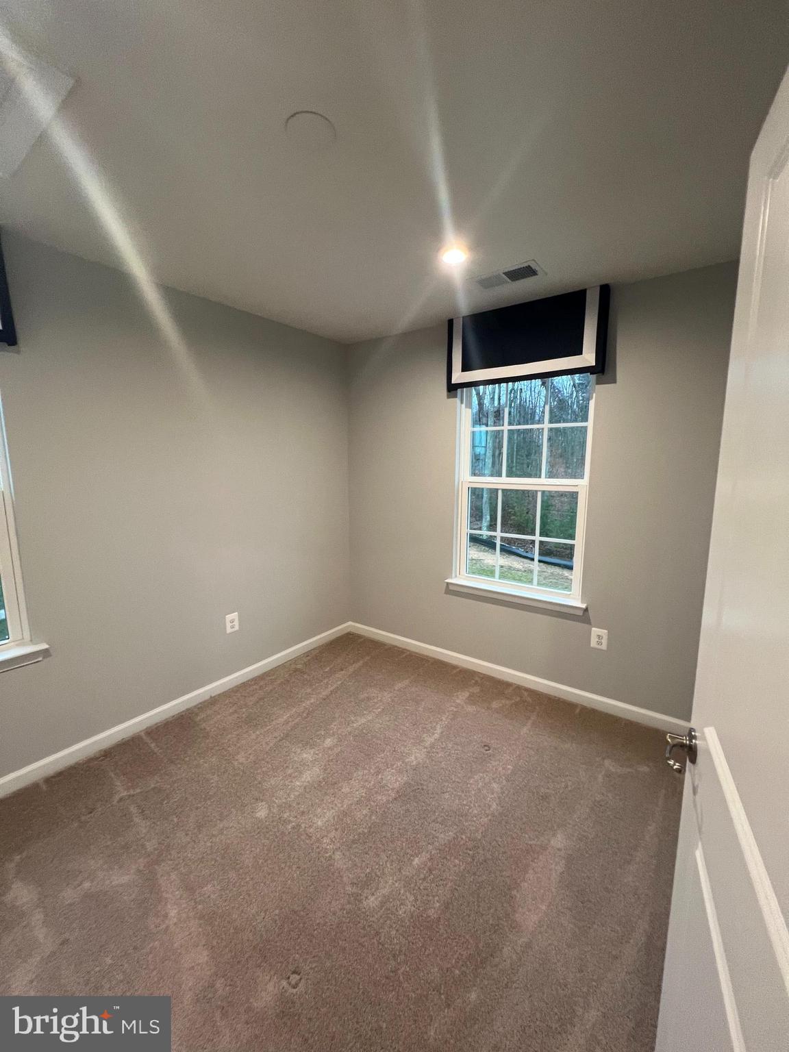 COURTHOUSE COMMONS - Residential Lease