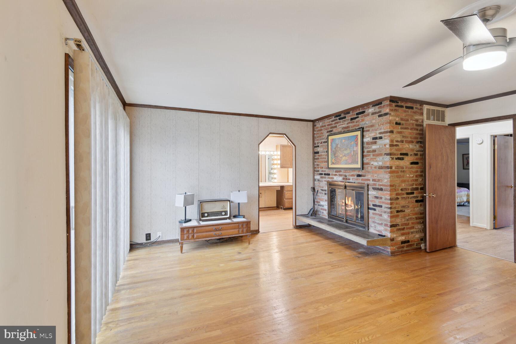 BROCK HALL ESTATES - Residential