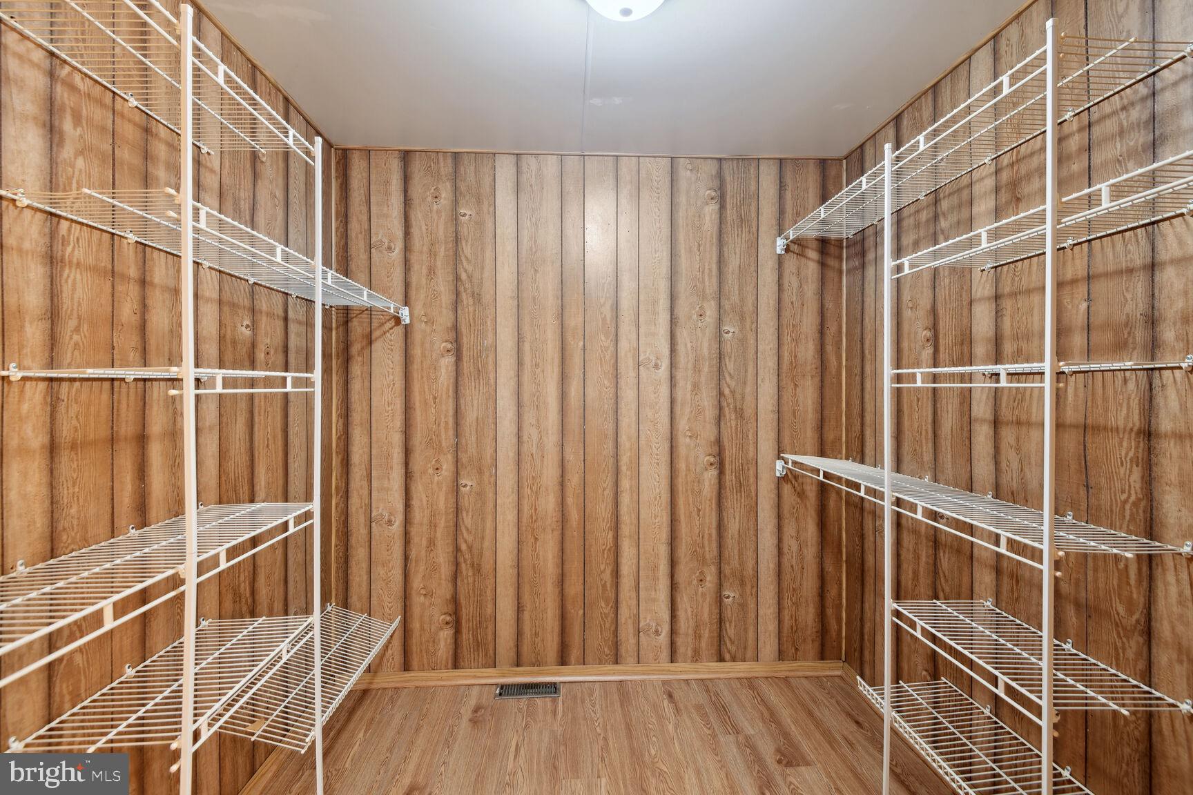 BROCK HALL ESTATES - Residential