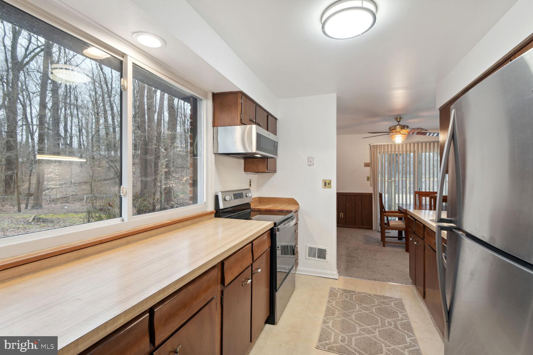 BROCK HALL ESTATES - Residential