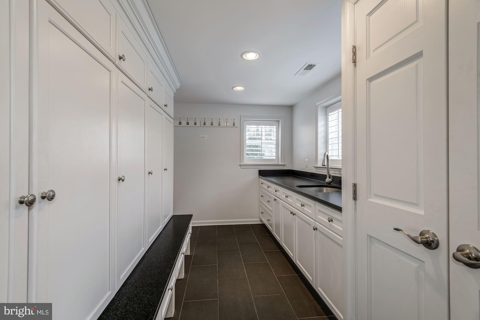 DOWNSCREST - Residential