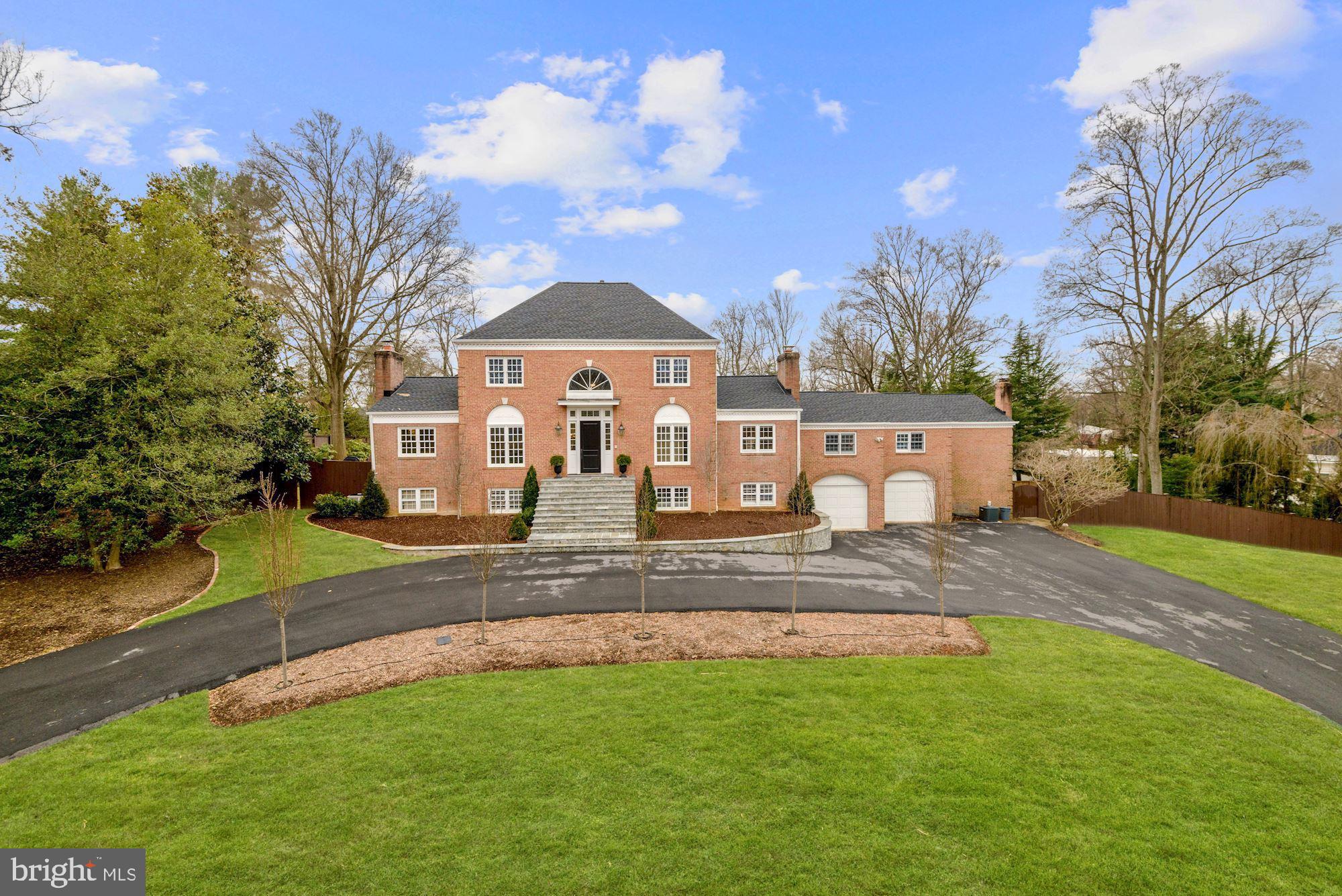 DOWNSCREST - Residential