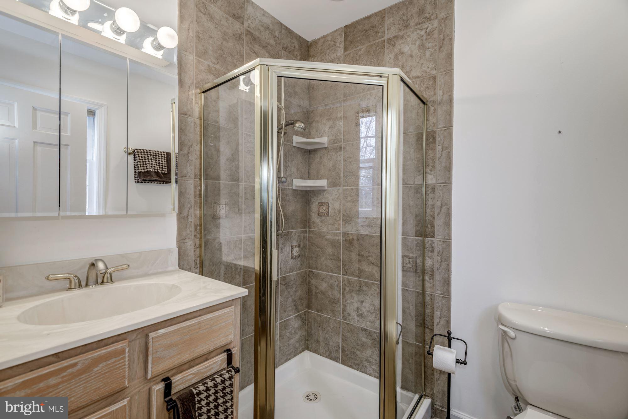 DOWNSCREST - Residential