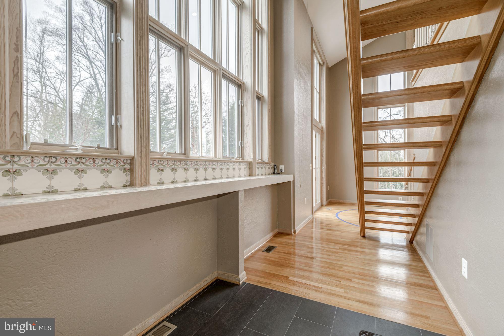 DOWNSCREST - Residential