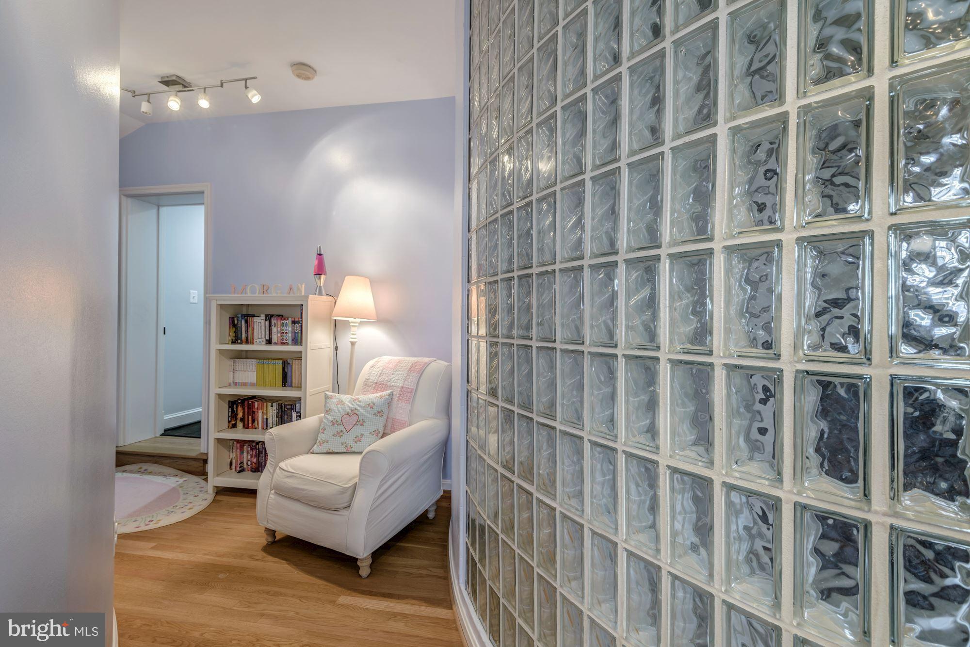 DOWNSCREST - Residential