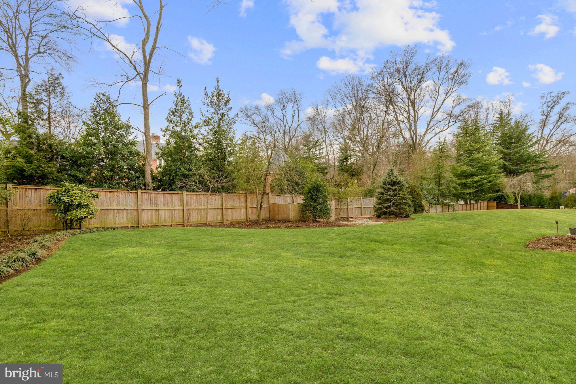 DOWNSCREST - Residential