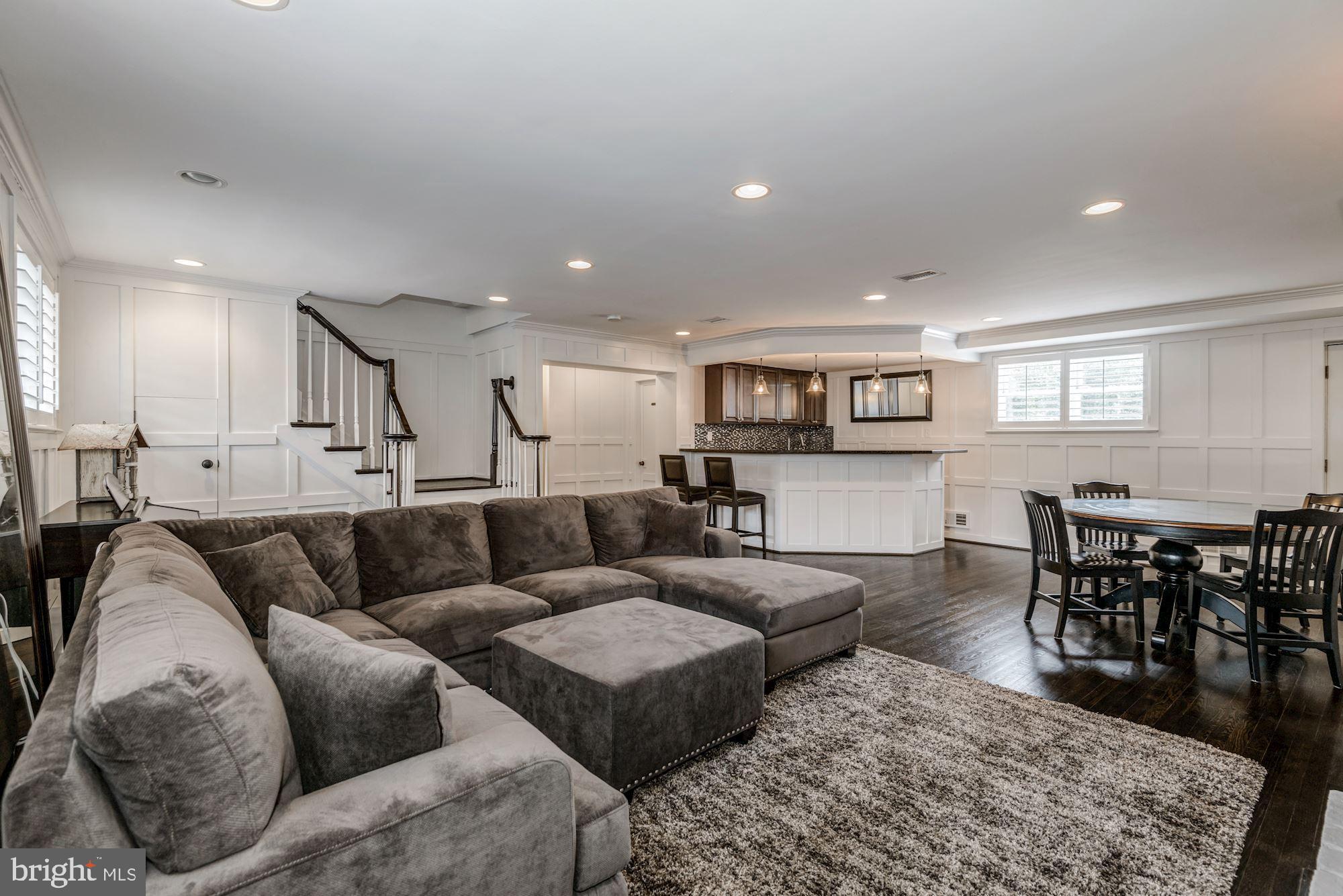 DOWNSCREST - Residential