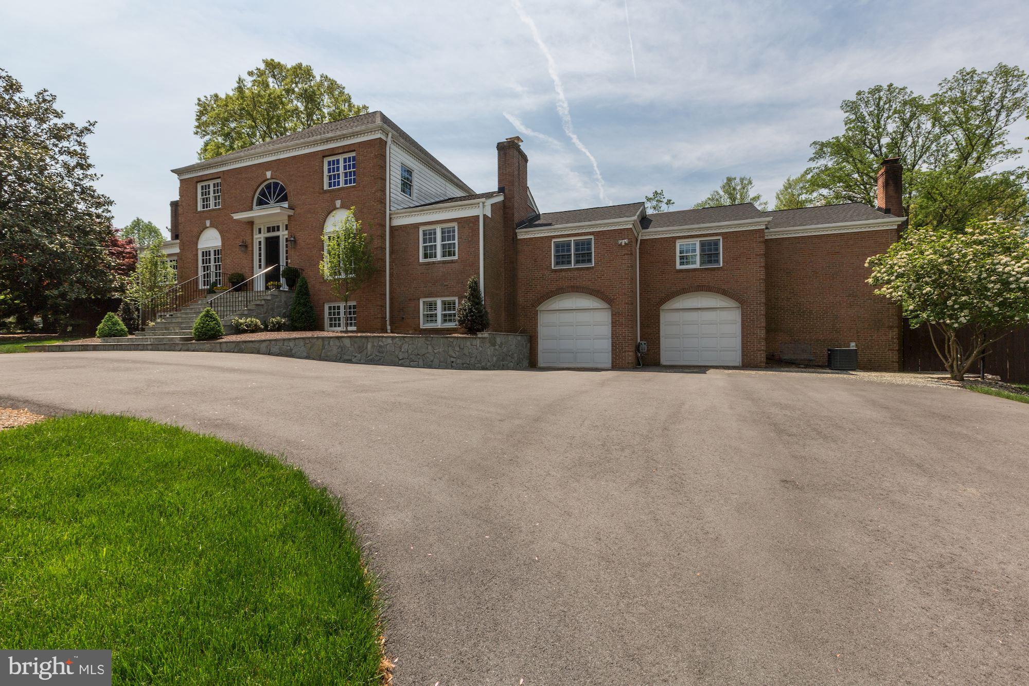 DOWNSCREST - Residential