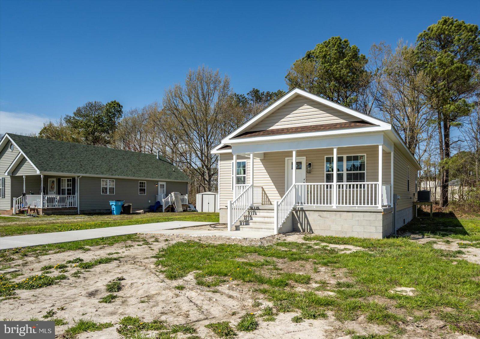 5 HERON WAY