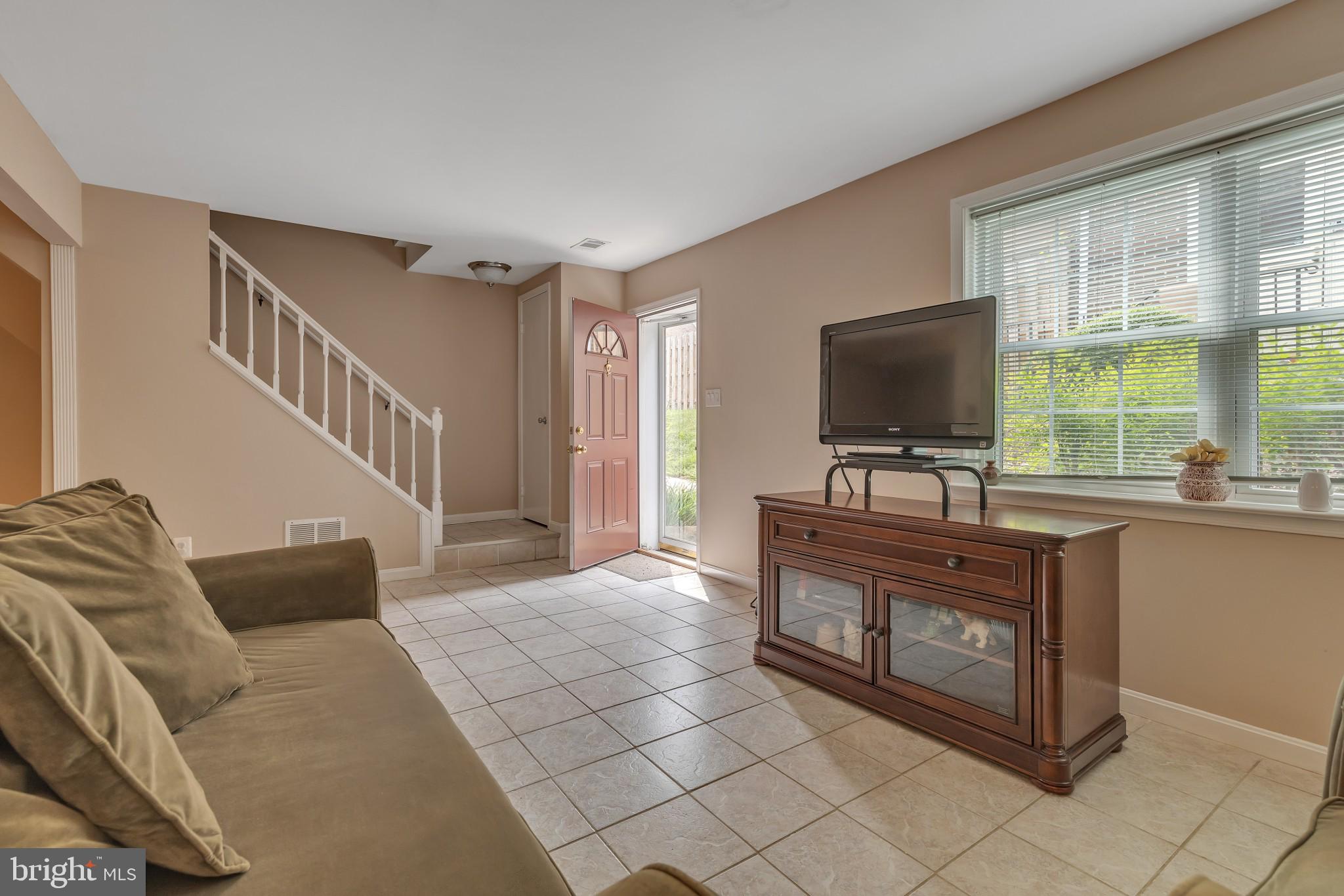 THE HIGHLANDS - Residential