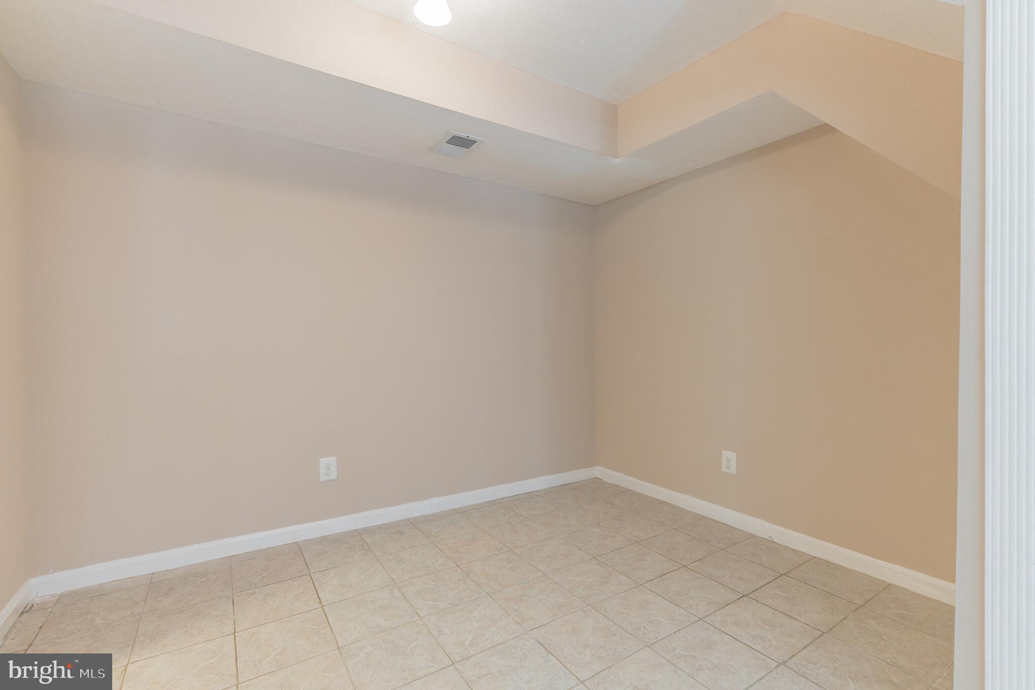 THE HIGHLANDS - Residential