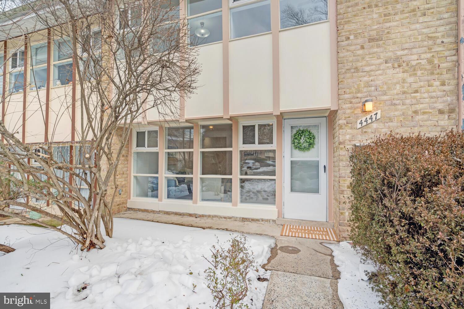 4447 FOREST GLEN COURT 4447