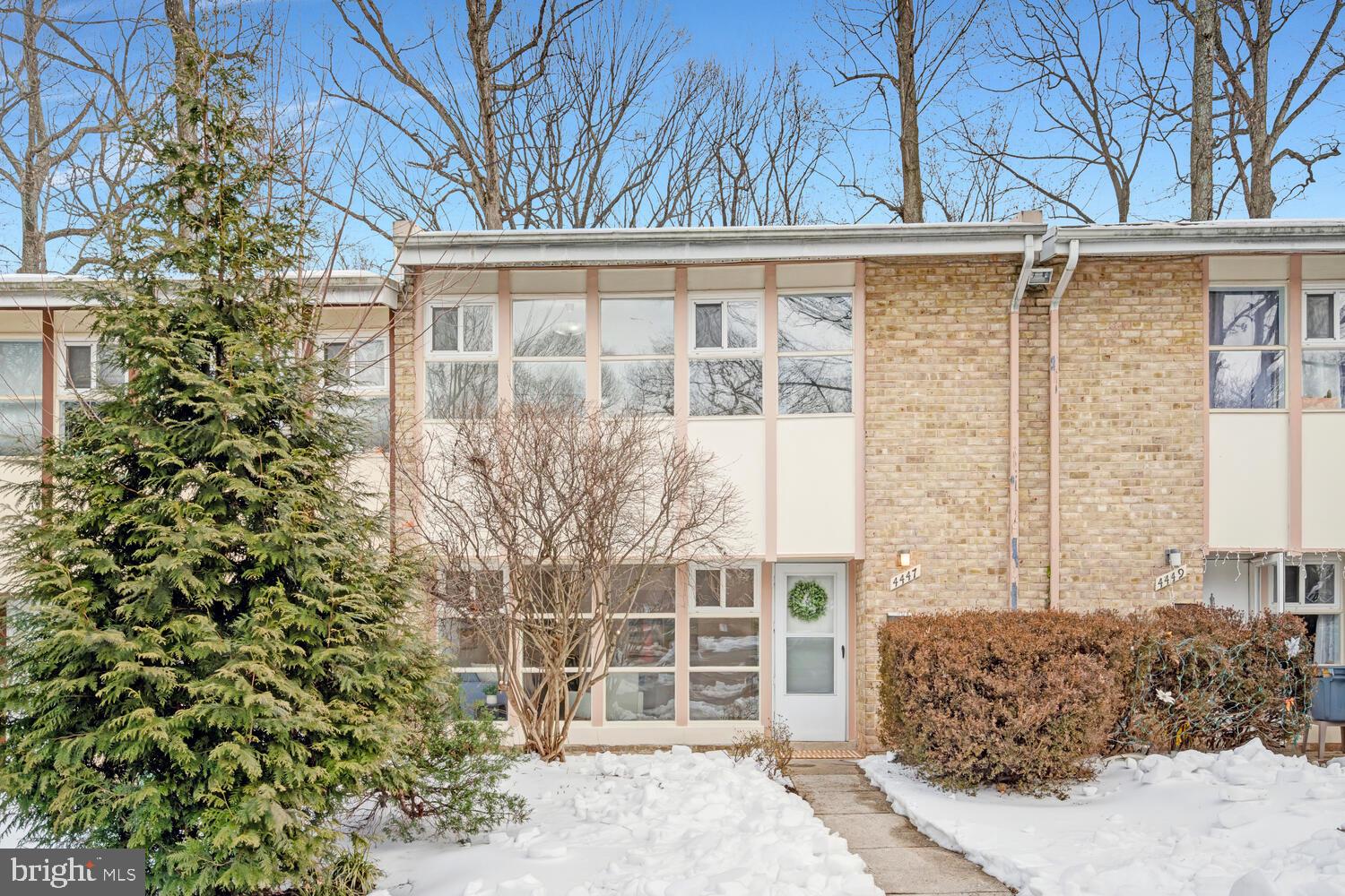 4447 FOREST GLEN COURT 4447