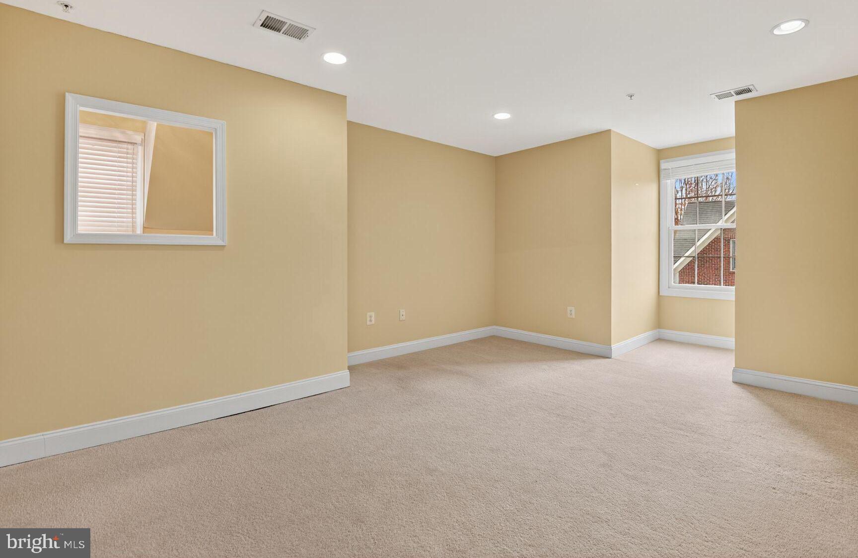 GRAYROB - Residential Lease