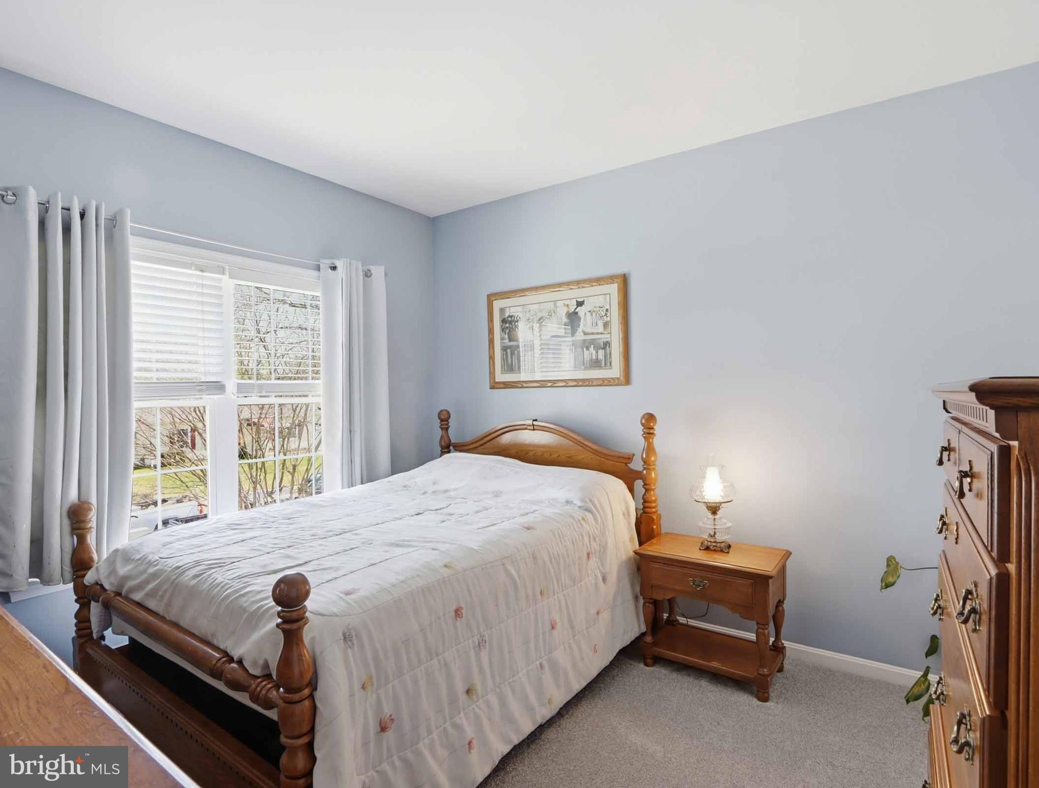 COUNTRY CLUB MANOR - Residential