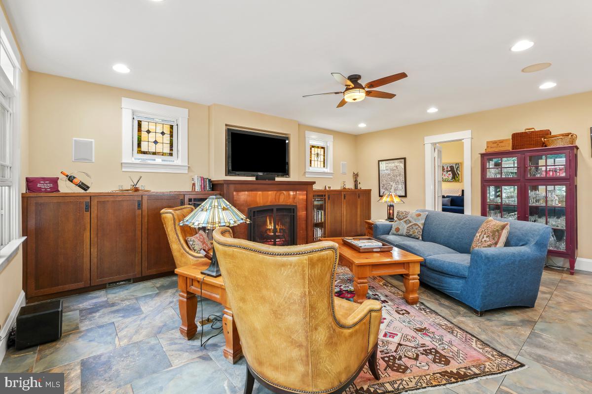 WEST ANNAPOLIS - Residential