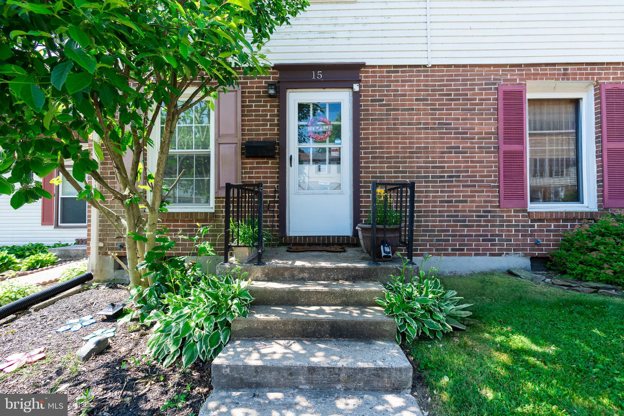 Welcome to this well maintained townhome nestled in the Belmont community! The main level has been freshly painted and offers lots of natural light! Brand NEW (2024) LVP Flooring throughout the main level, the steps and the bedrooms with a 4 year transferable warranty! Upstairs you will find 3 bedrooms and 1 full bathroom. The bathroom boasts marble flooring! Enjoy ample closet space in the primary bedroom! The backyard features pet friendly turf for low maintenance! Schedule your showing today!
