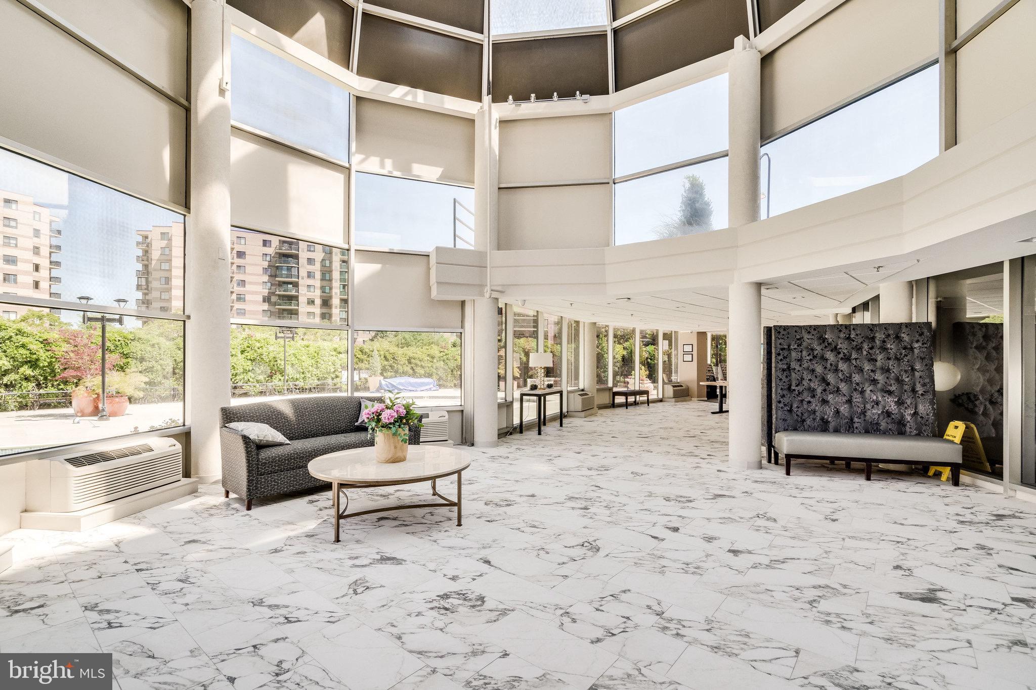 ROTONDA - Residential