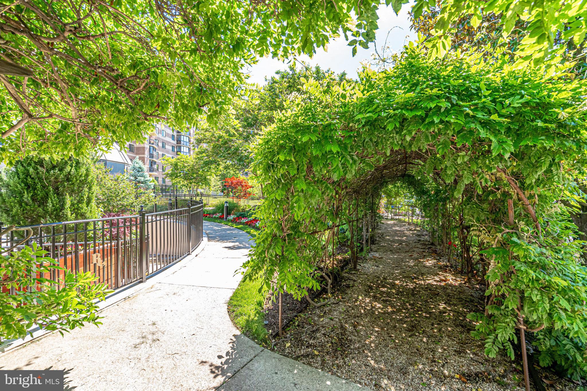 ROTONDA - Residential