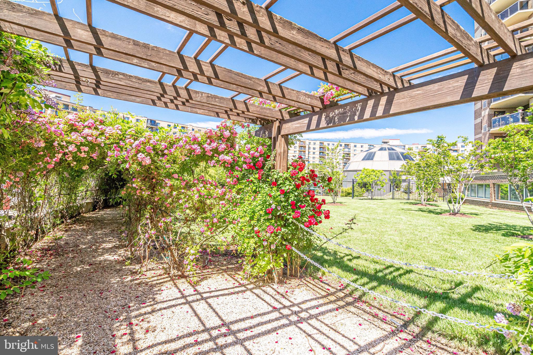 ROTONDA - Residential