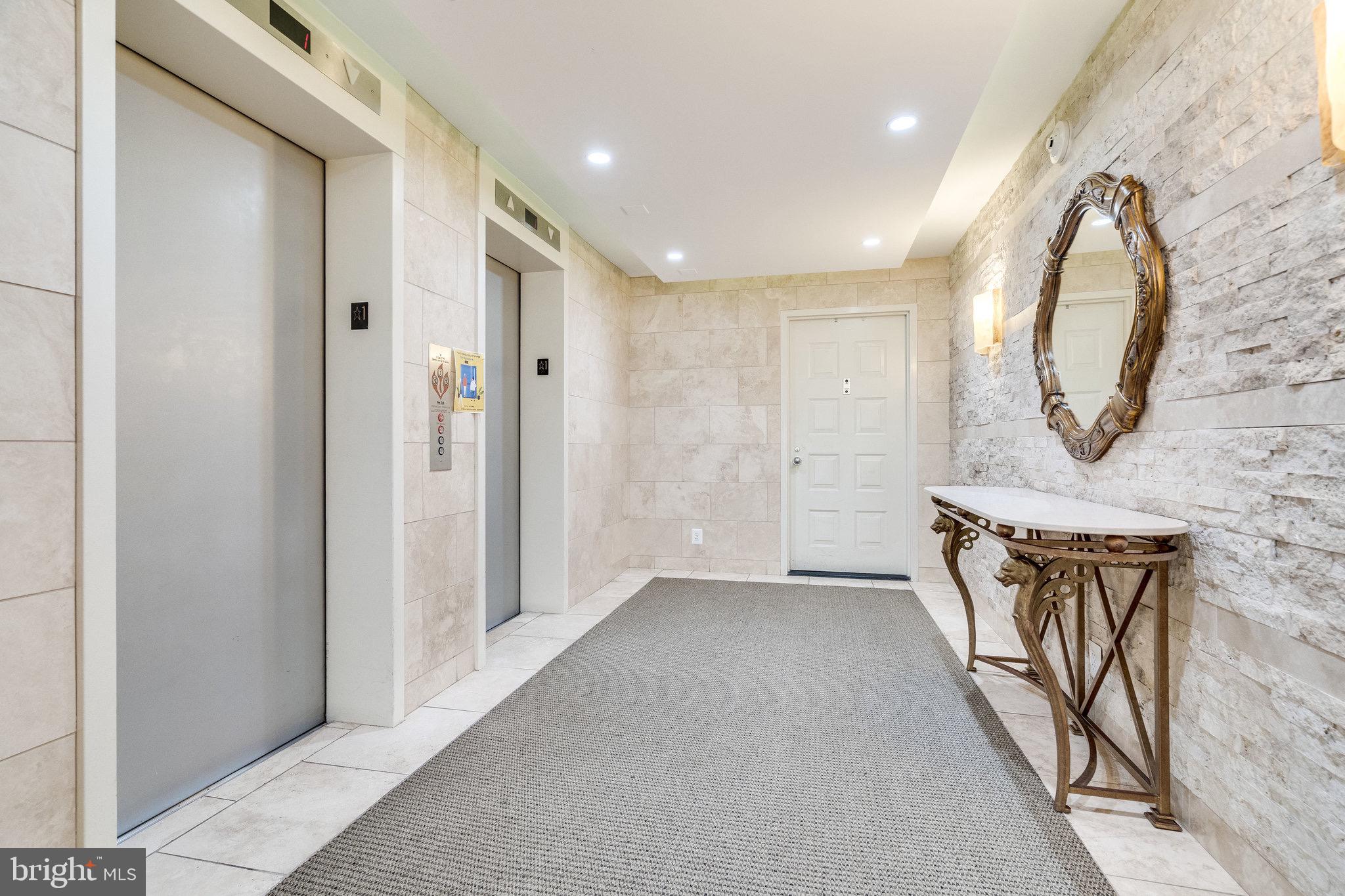 ROTONDA - Residential