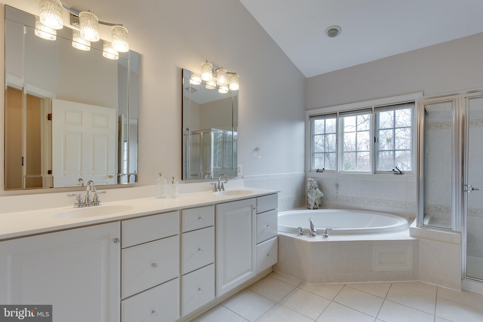 JAMES CREEK - Residential