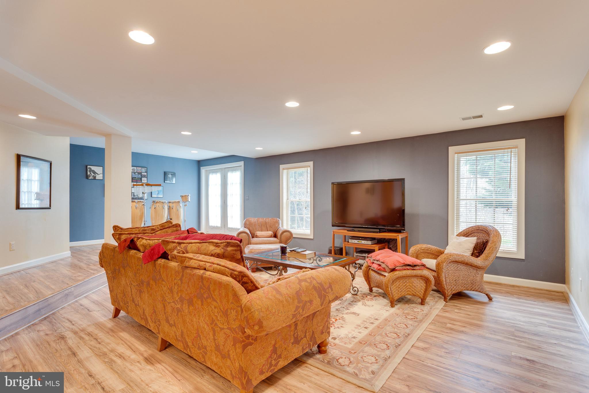 JAMES CREEK - Residential