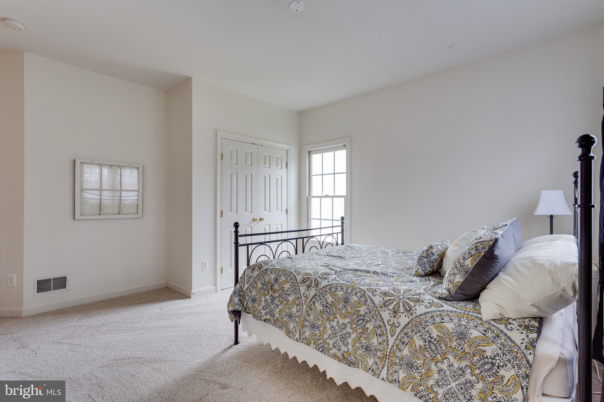 JAMES CREEK - Residential