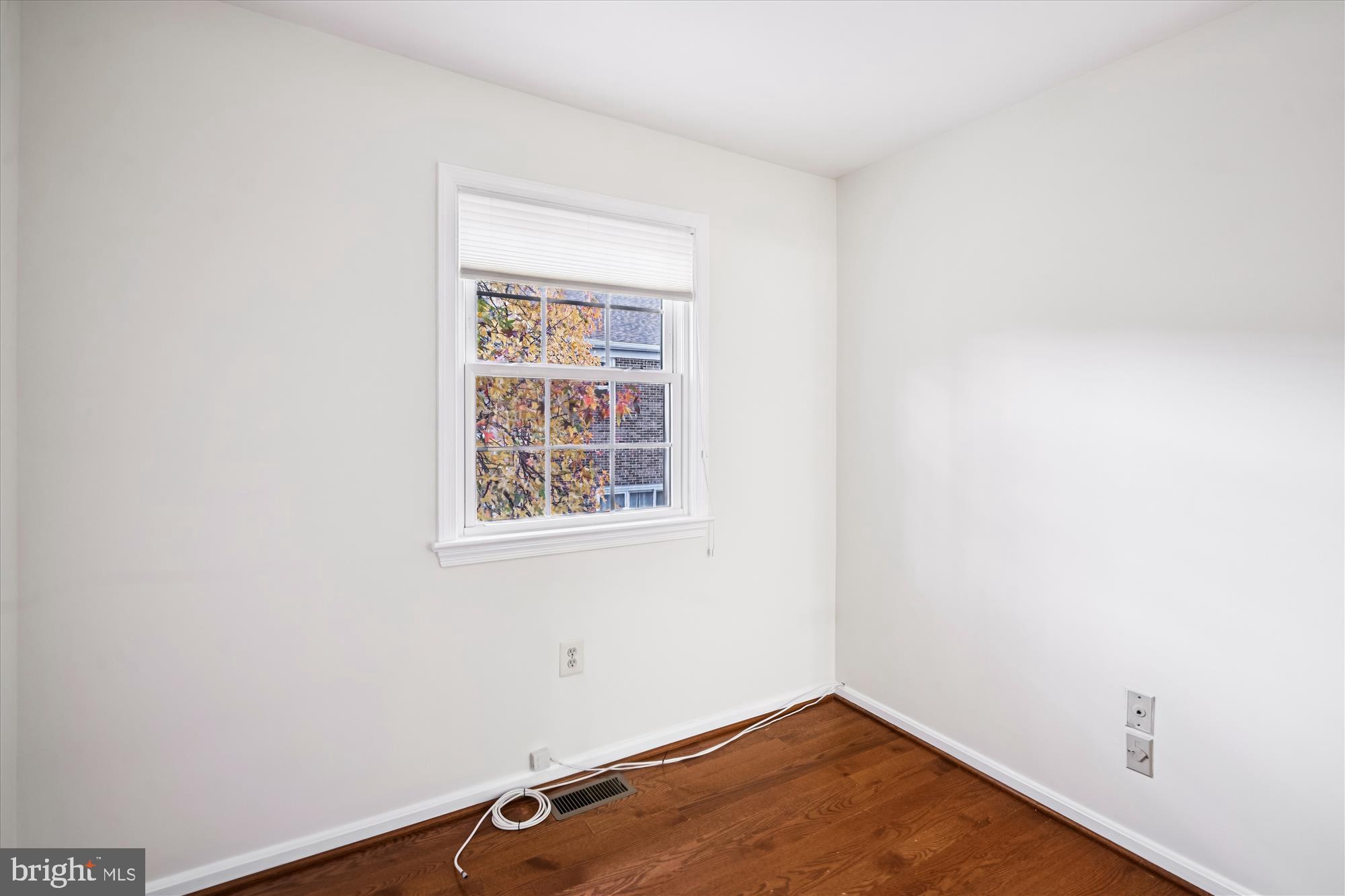 OAKLAND MILLS - Residential