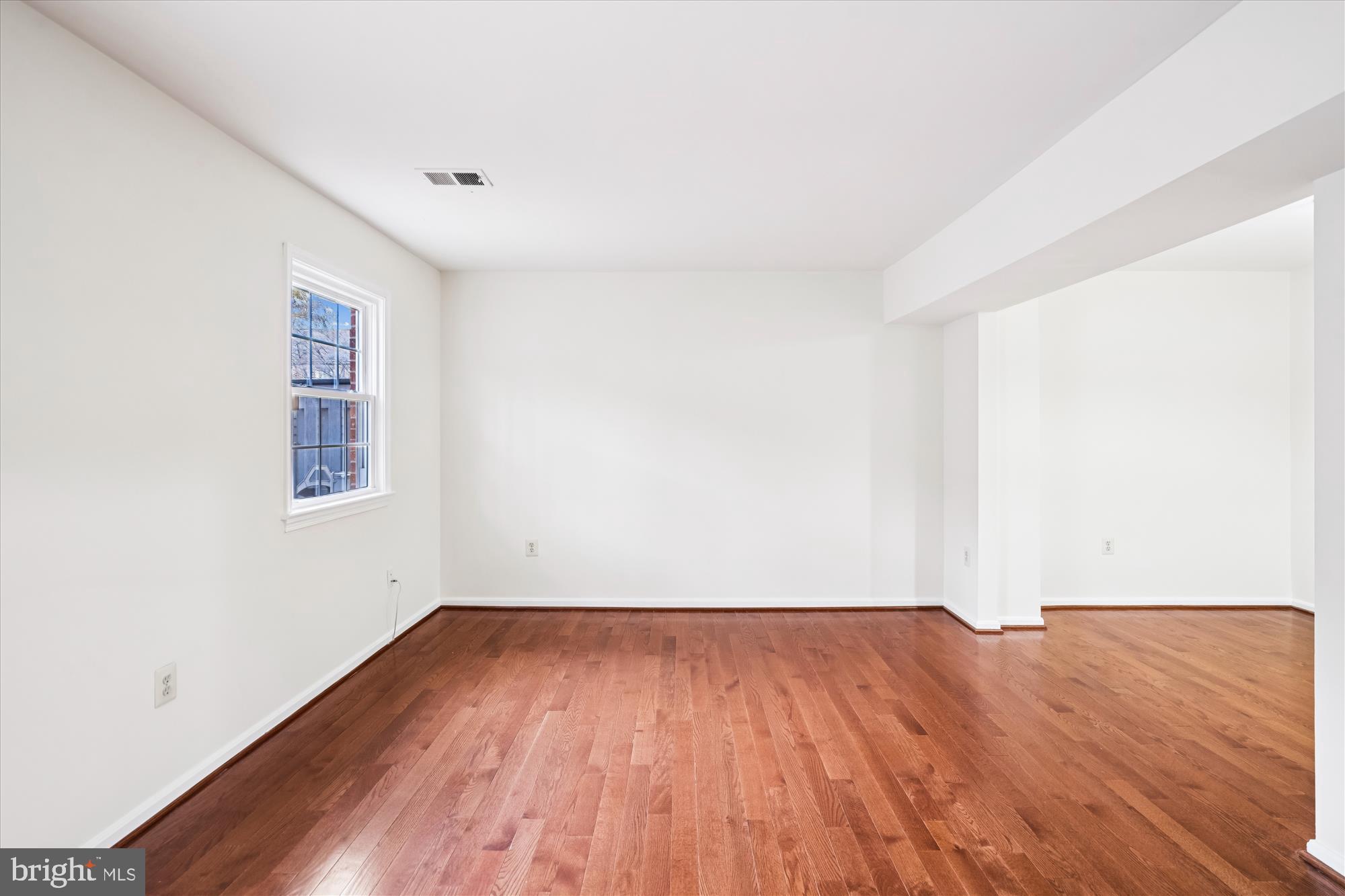 OAKLAND MILLS - Residential