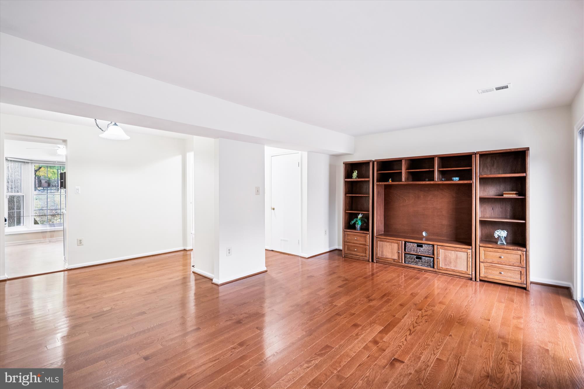 OAKLAND MILLS - Residential