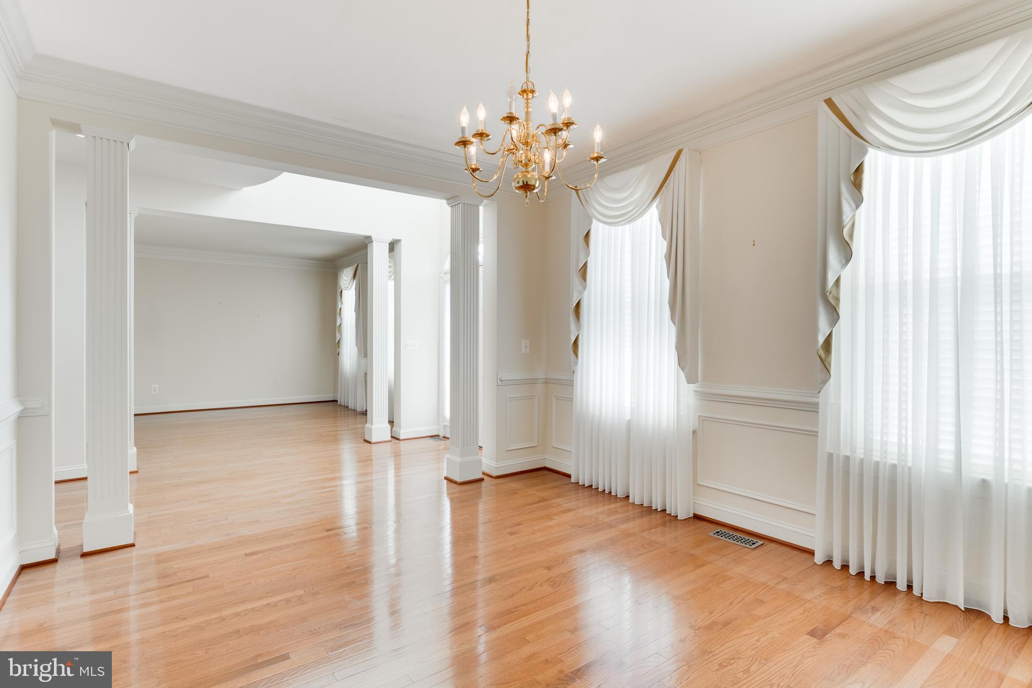 BRINKLEY MANOR - Residential